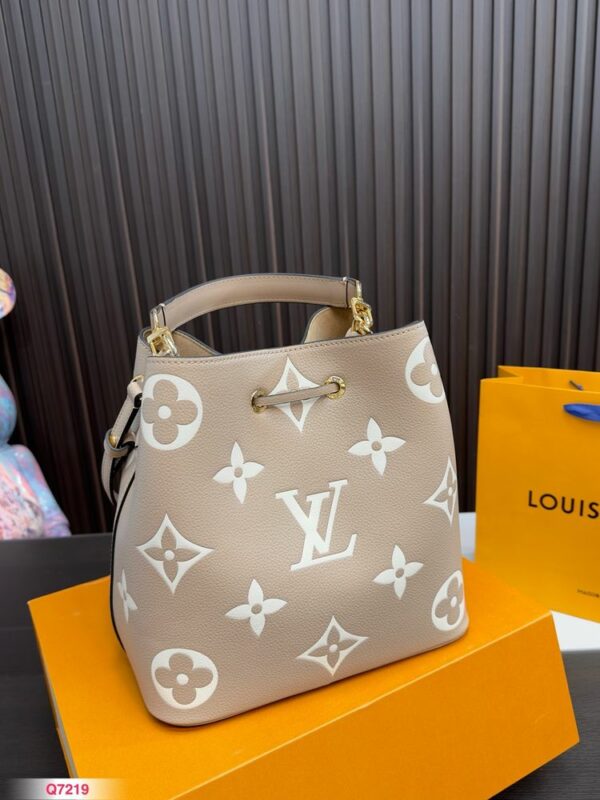 New Arrival LV Handbag L708
