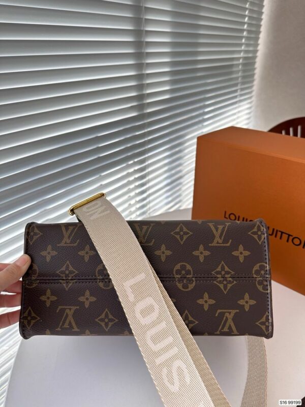 New Arrival LV Handbag L706