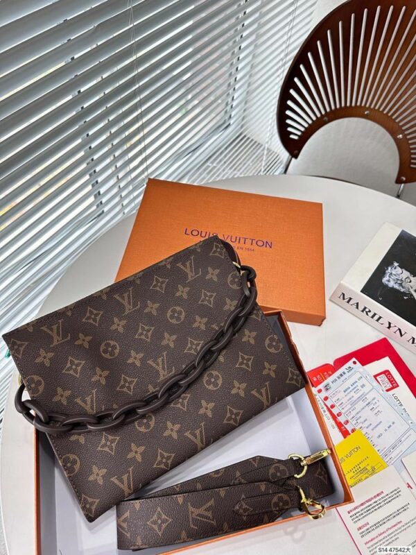 New Arrival LV Handbag L695