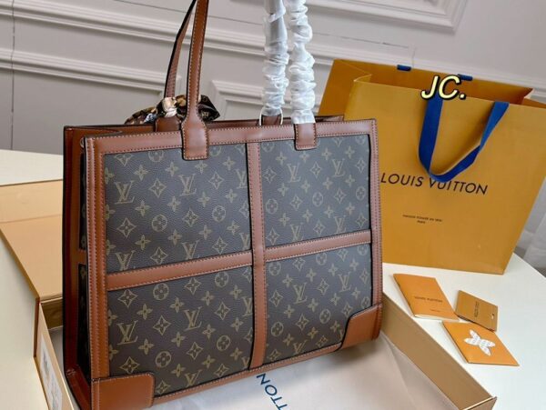 New Arrival LV Handbag L690