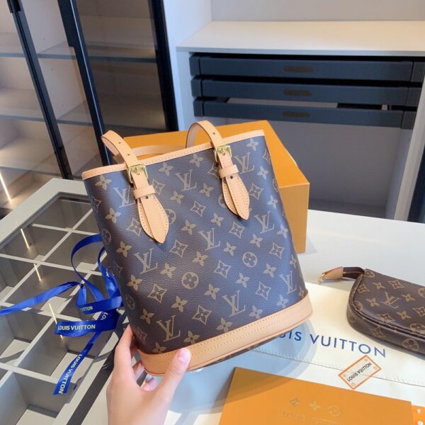 New Arrival LV Handbag L684