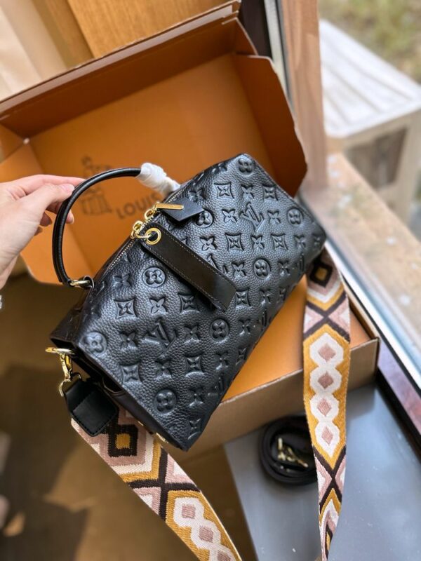 New Arrival LV Handbag L681
