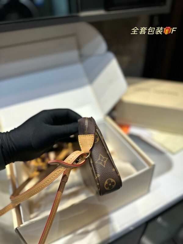 New Arrival LV Handbag L670