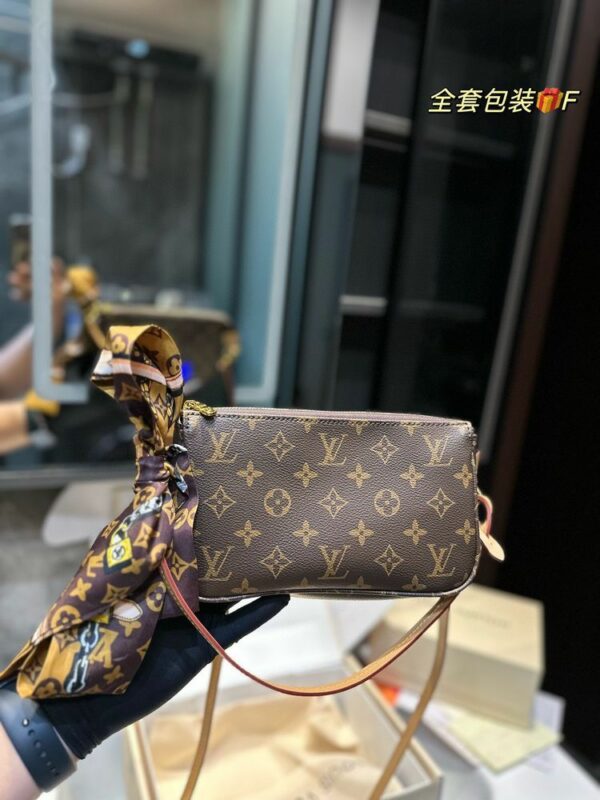 New Arrival LV Handbag L670