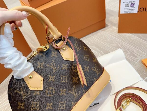 New Arrival LV Handbag L656