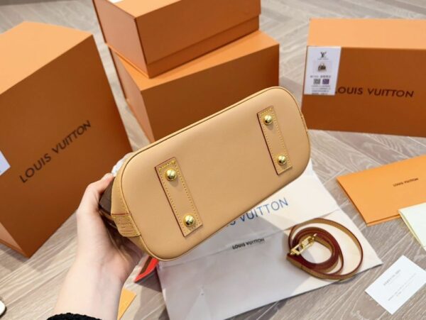 New Arrival LV Handbag L656
