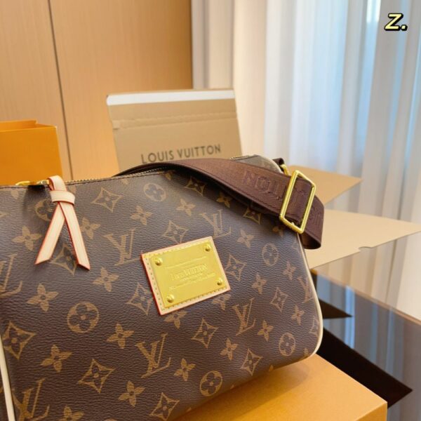 New Arrival LV Handbag L646