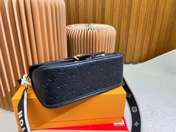 New Arrival LV Handbag L631