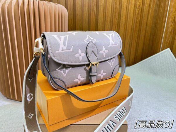 New Arrival LV Handbag L631