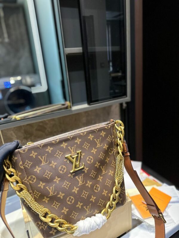 New Arrival LV Handbag L625