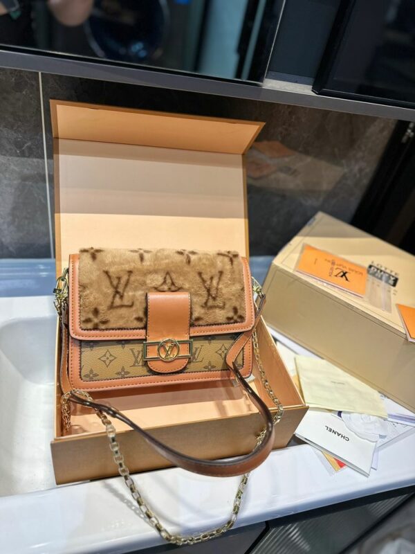New Arrival LV Handbag L621
