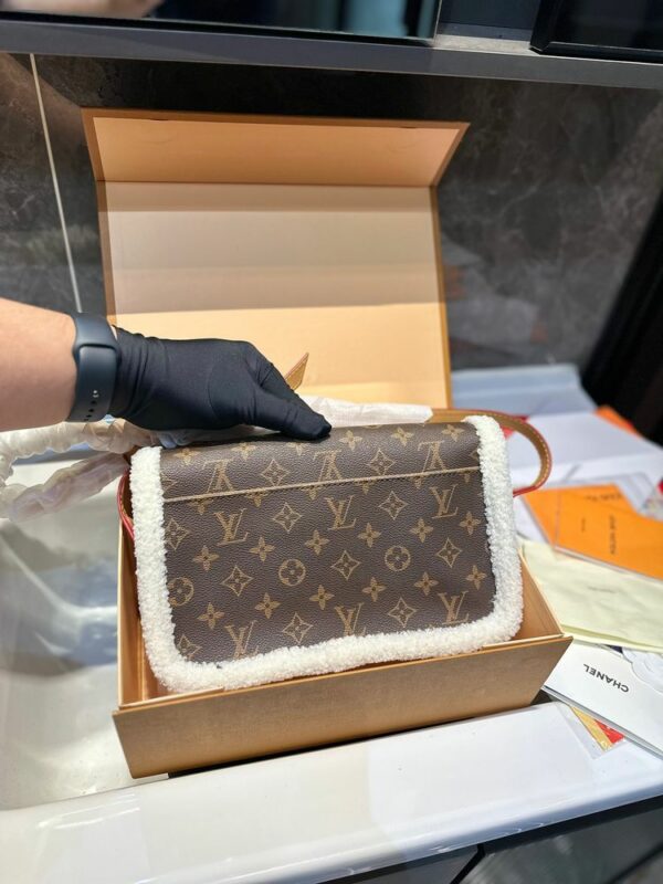 New Arrival LV Handbag L620