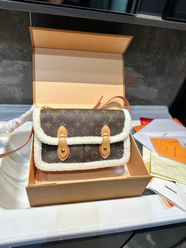 New Arrival LV Handbag L620