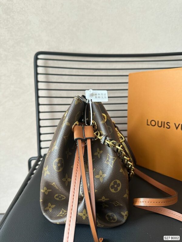 New Arrival LV Handbag L605