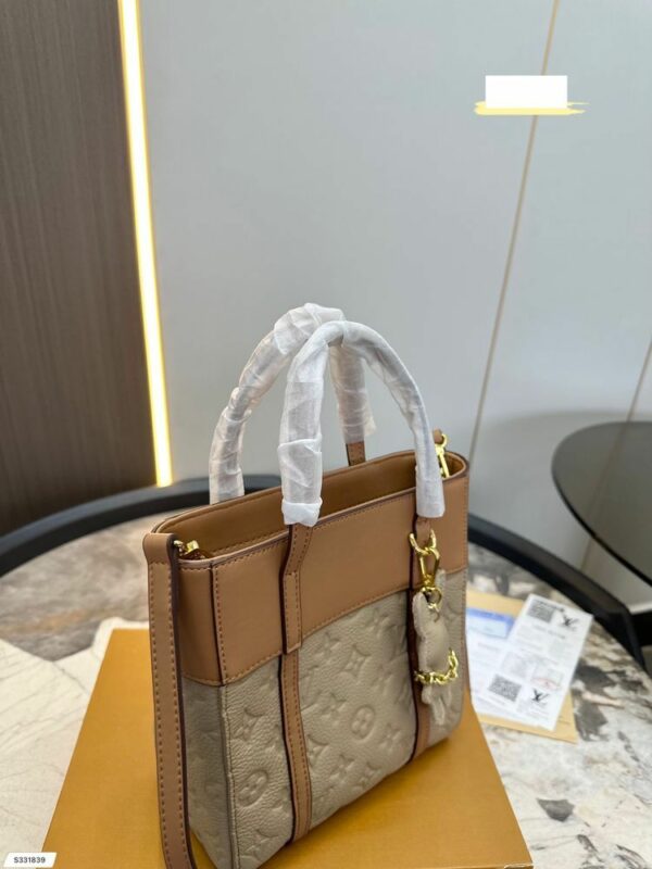 New Arrival LV Handbag L550