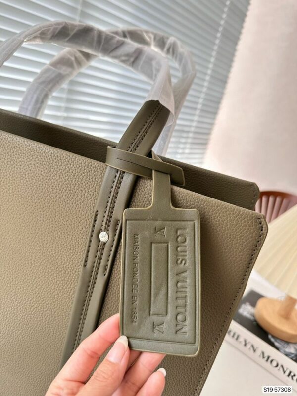 New Arrival LV Handbag L448