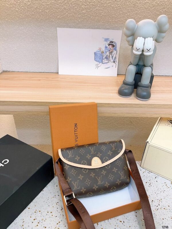 New Arrival LV Handbag L438