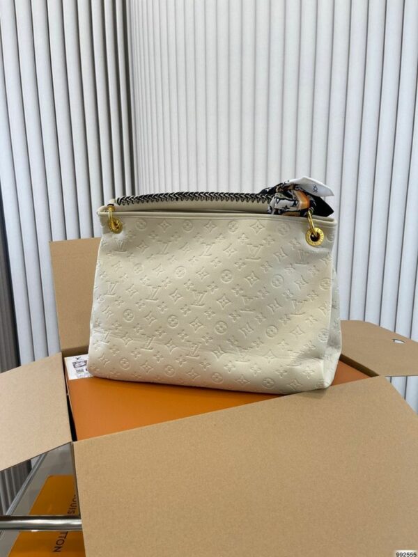 New Arrival LV Handbag L418