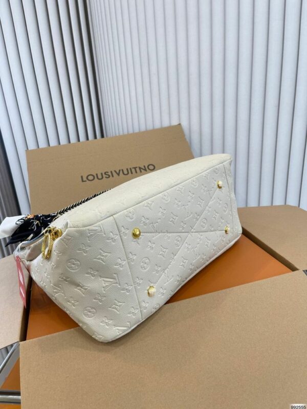 New Arrival LV Handbag L418