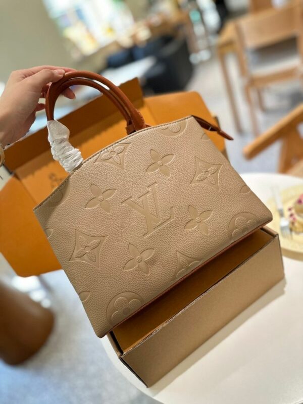 New Arrival LV Handbag L417