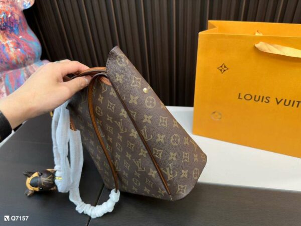 New Arrival LV Handbag L405