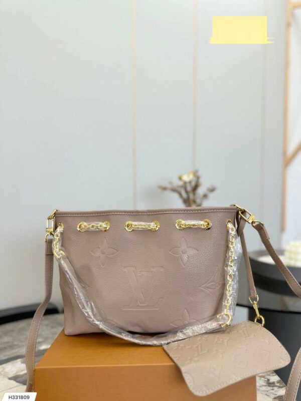 New Arrival LV Handbag L402