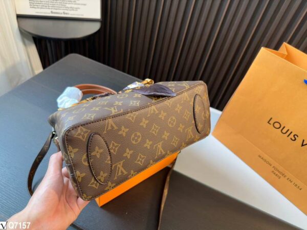 New Arrival LV Handbag L390