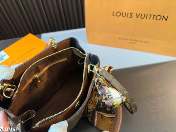 New Arrival LV Handbag L390