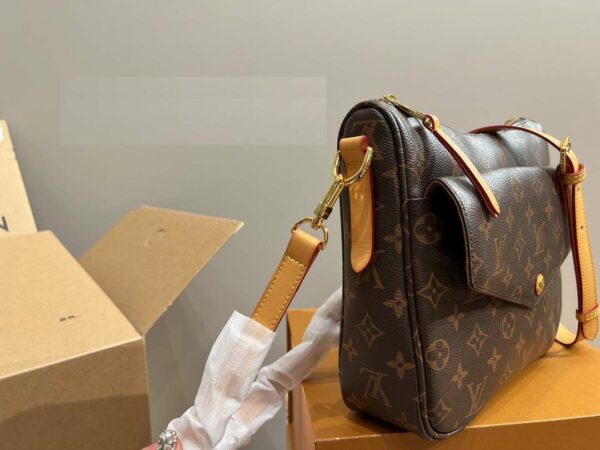 New Arrival LV Handbag L360