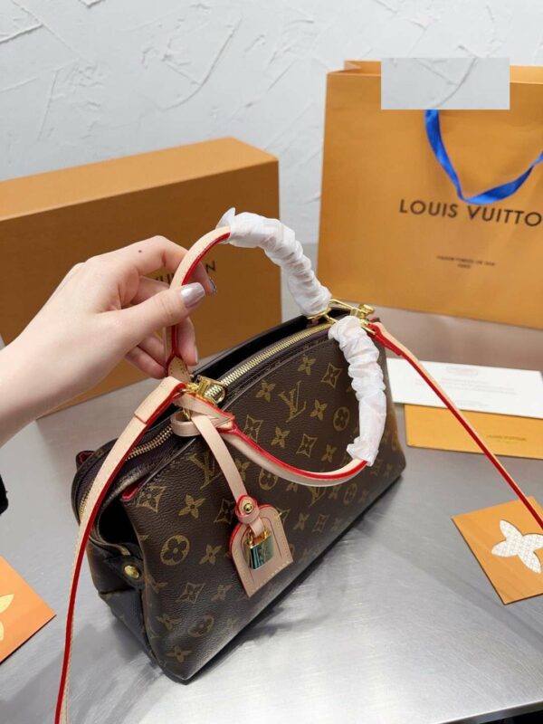 New Arrival LV Handbag L357