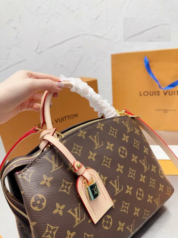 New Arrival LV Handbag L357