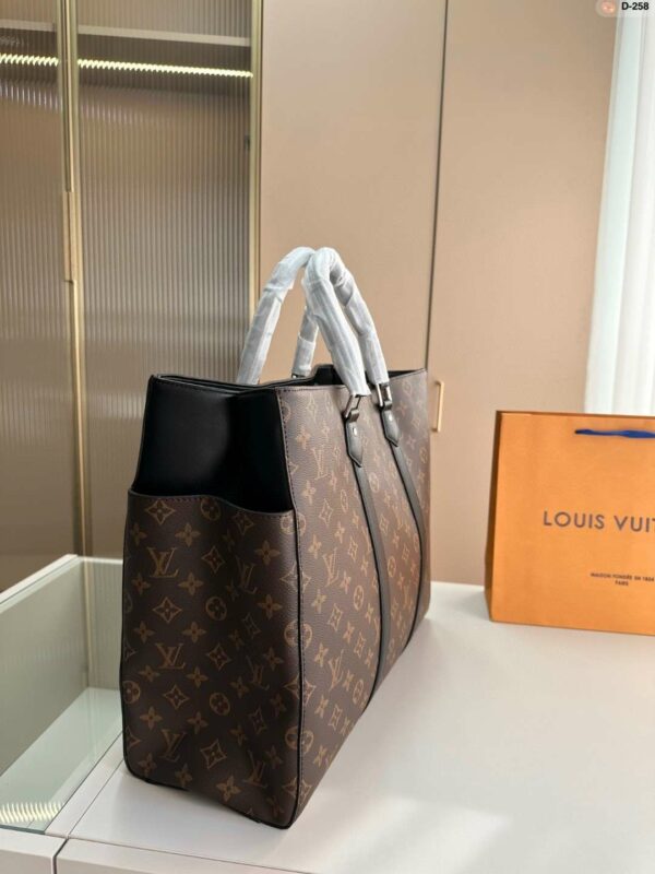 New Arrival LV Handbag L348