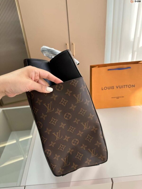New Arrival LV Handbag L348