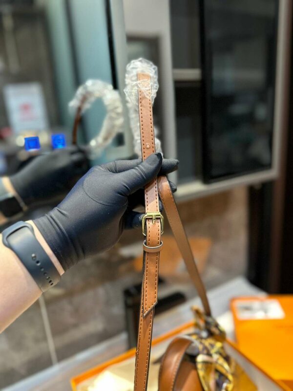 New Arrival LV Handbag L341