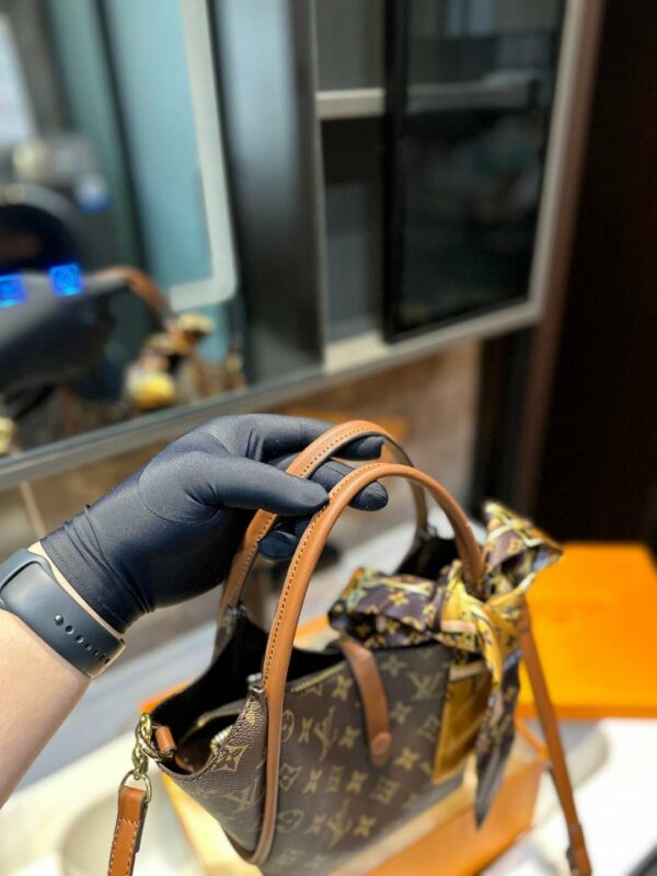 New Arrival LV Handbag L342