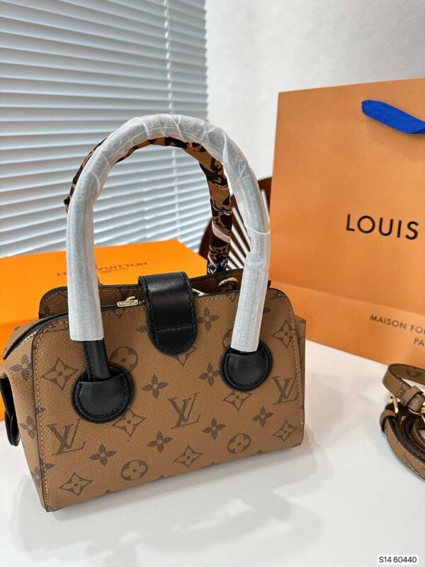 New Arrival LV Handbag L332