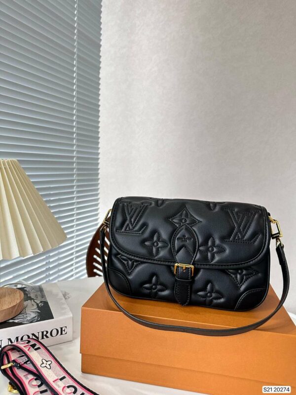 New Arrival LV Handbag L330
