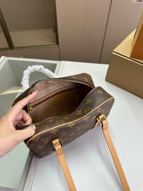 New Arrival LV Handbag L327