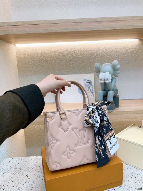 New Arrival LV Handbag L325