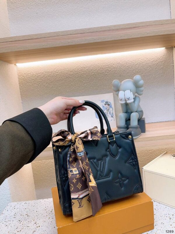 New Arrival LV Handbag L325