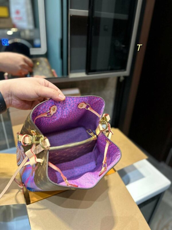 New Arrival LV Handbag L320
