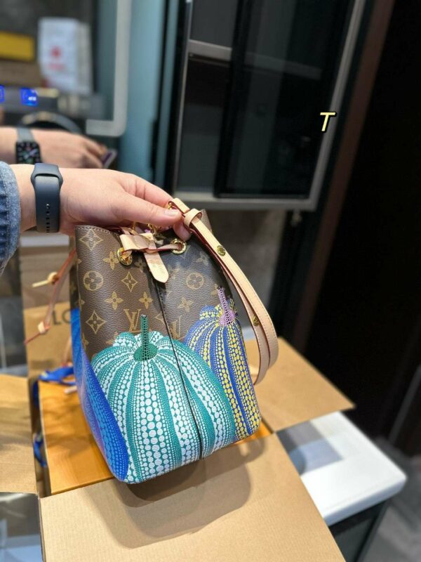 New Arrival LV Handbag L320