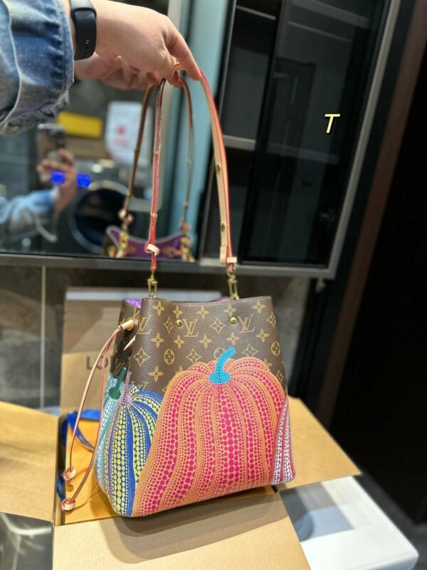 New Arrival LV Handbag L320