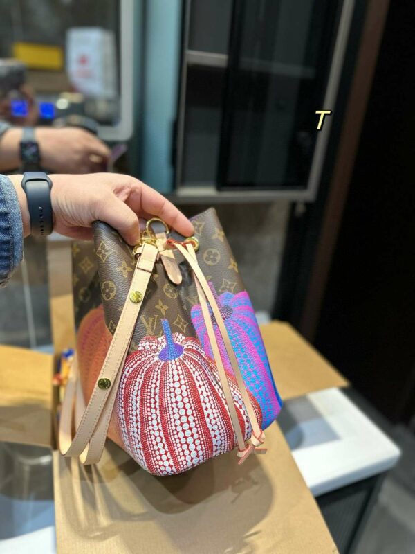 New Arrival LV Handbag L320