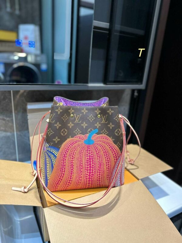 New Arrival LV Handbag L320