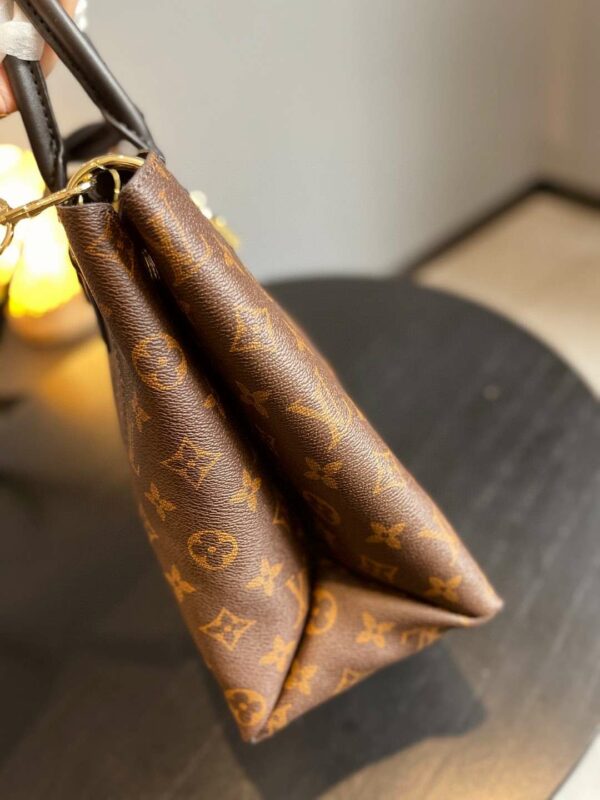 New Arrival LV Handbag L234