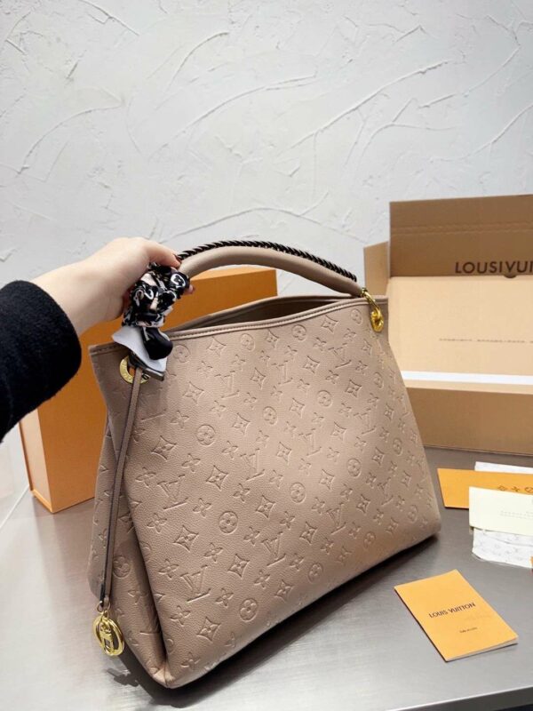New Arrival LV Handbag L212