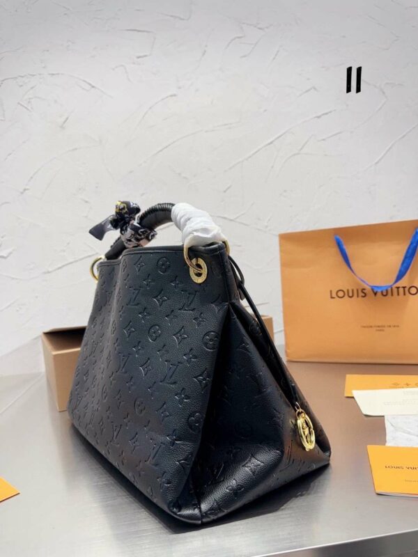 New Arrival LV Handbag L212
