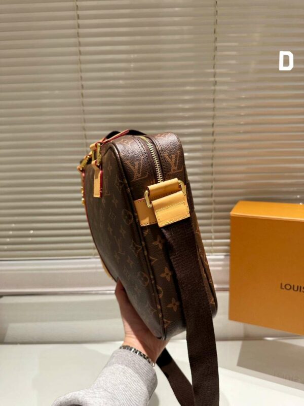 New Arrival LV Handbag L300
