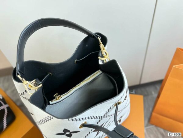 New Arrival LV Handbag L096